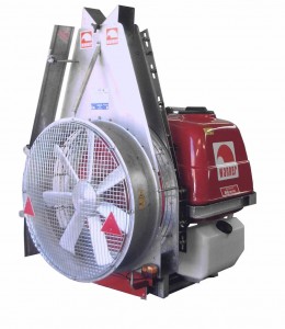 Fruitteeltspuit, D36GA  driepuntsspuit met axiaal dwarsstroom blazer, met PE tank, met 300/400/500/600 liter inhoud