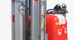 Fruitteeltspuit T16/T18/T30 met tangentiaal-blazer, hydr. aandrijving, PE/GVK tank met 300/400/500/600 liter tankinhoud