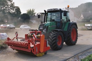 Dücker FKM Veegmachine