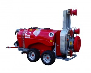 Fruitteeltspuit, S serie, GR 56 radiaal-blazer met 6 blaasmonden, met 800/1000 en 1500 liter inhoud, smalle uitvoering ( Blz 21 )