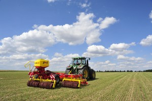 Graslandverzorging GP600 M1 , half gedragen met cambridge wals  of getande wals als nalooprol, 12 mm tanden en 8 mm tanden en egalisatiebord , werkbreedte 6 meter