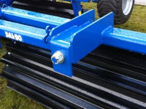 Snijwals, Maxicut  met driepunts-aanspanning voor front- en achter-aanspanning, met 3 meter werkbreedte (zie prijslijst blz  45)